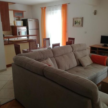 Apartman Maja & Marin Appartement Biograd Na Moru Buitenkant foto